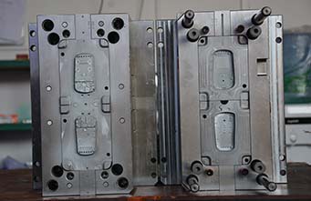 好的雙色模具應(yīng)該使用什么技術(shù)與設(shè)備呢？