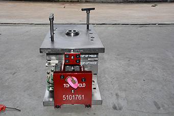 對塑膠模具的日常維護保養(yǎng)該如何做？