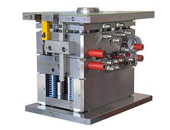  汽車電池蓋注塑模具的創(chuàng)新對汽車行業(yè)的影響。