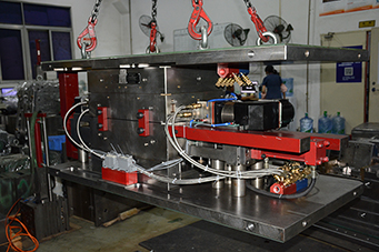 精密塑膠模具-符合客戶(hù)標(biāo)準(zhǔn)