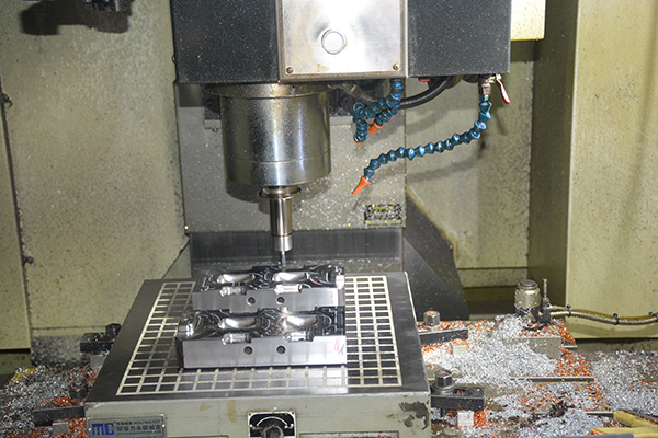 注塑模具廠家 注塑模具廠家