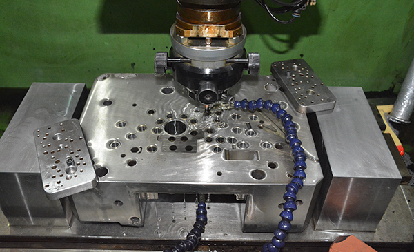 制造注塑模具 制造注塑模具