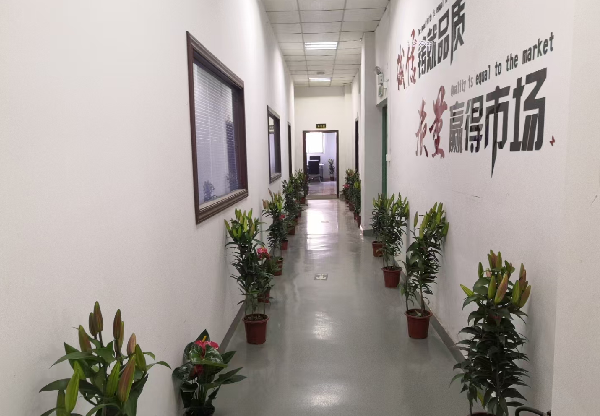 深圳模具廠家一角 深圳模具廠家一角