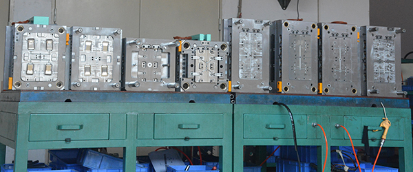 高精密塑膠模具加工生產(chǎn) 高精密塑膠模具加工生產(chǎn)