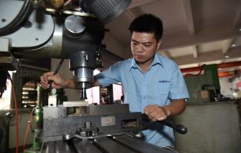 注塑模具加工驅(qū)動的幾種方式？