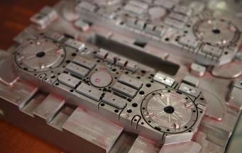 銘洋宇通塑料模具廠對于《稻盛經(jīng)營學(xué)》—如何與員工實現(xiàn)哲學(xué)共有的精彩分享！